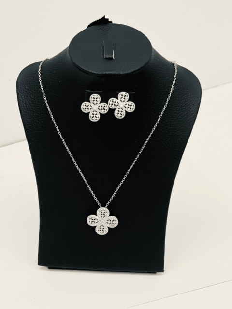Women Necklace and Earring Set